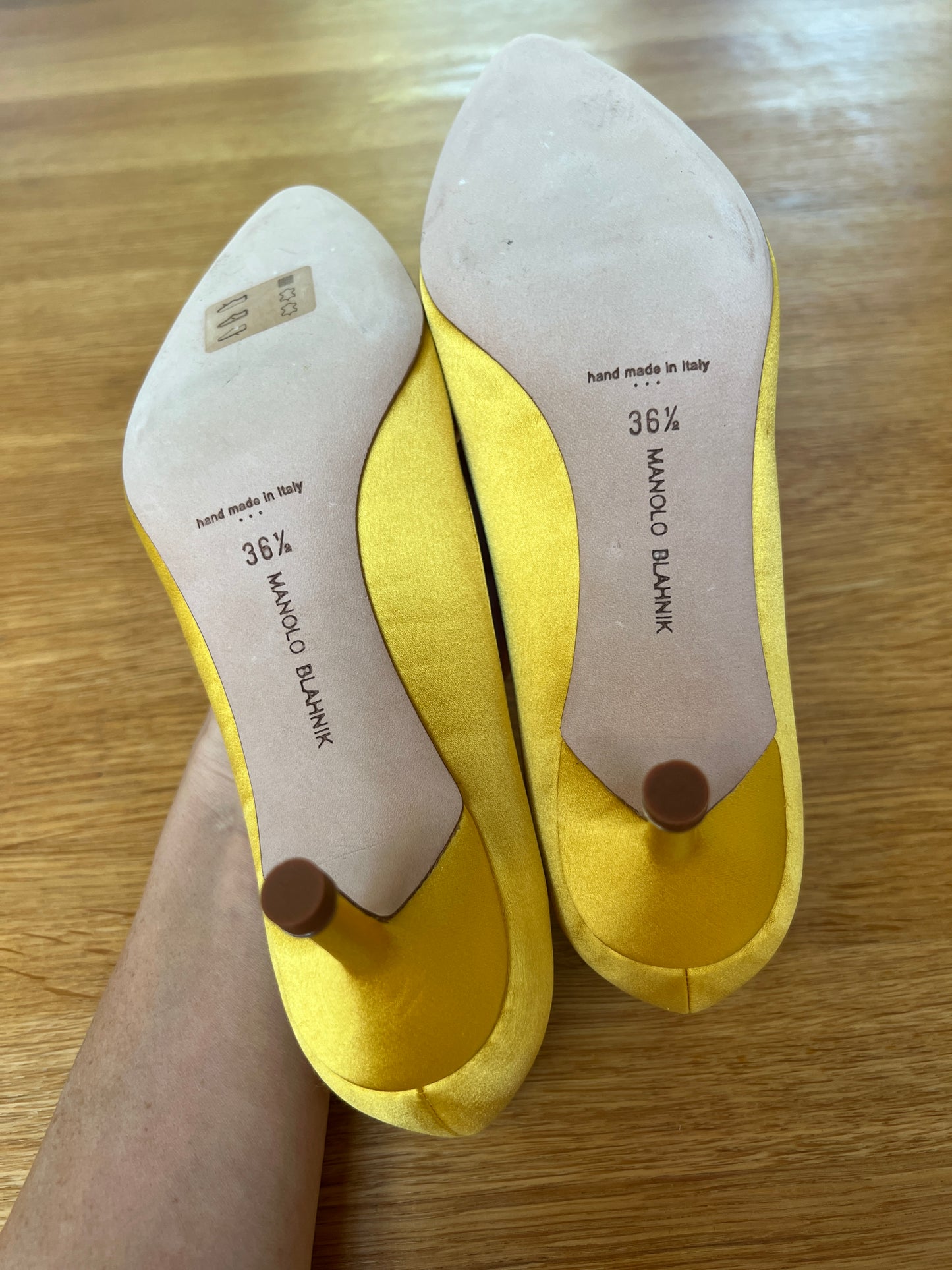 Hanginsi Yellow Satin Pumps - 6.5
