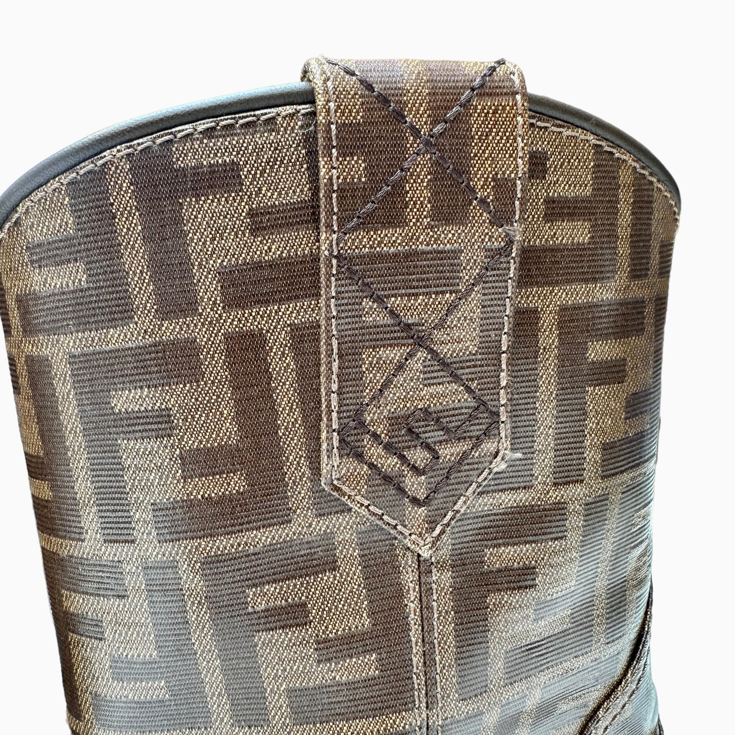 Logo Cowgirl Boots - 10