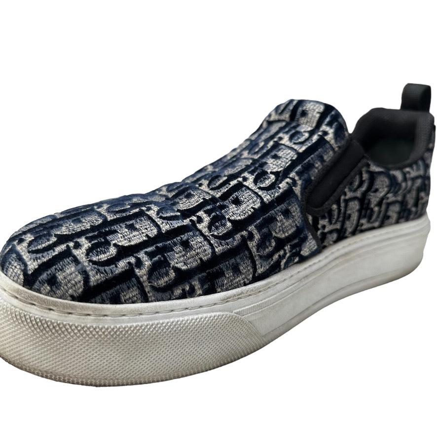 Logo Velvet Sneakers - 10