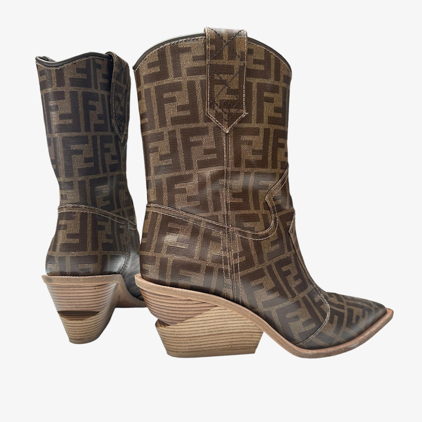 Logo Cowgirl Boots - 10