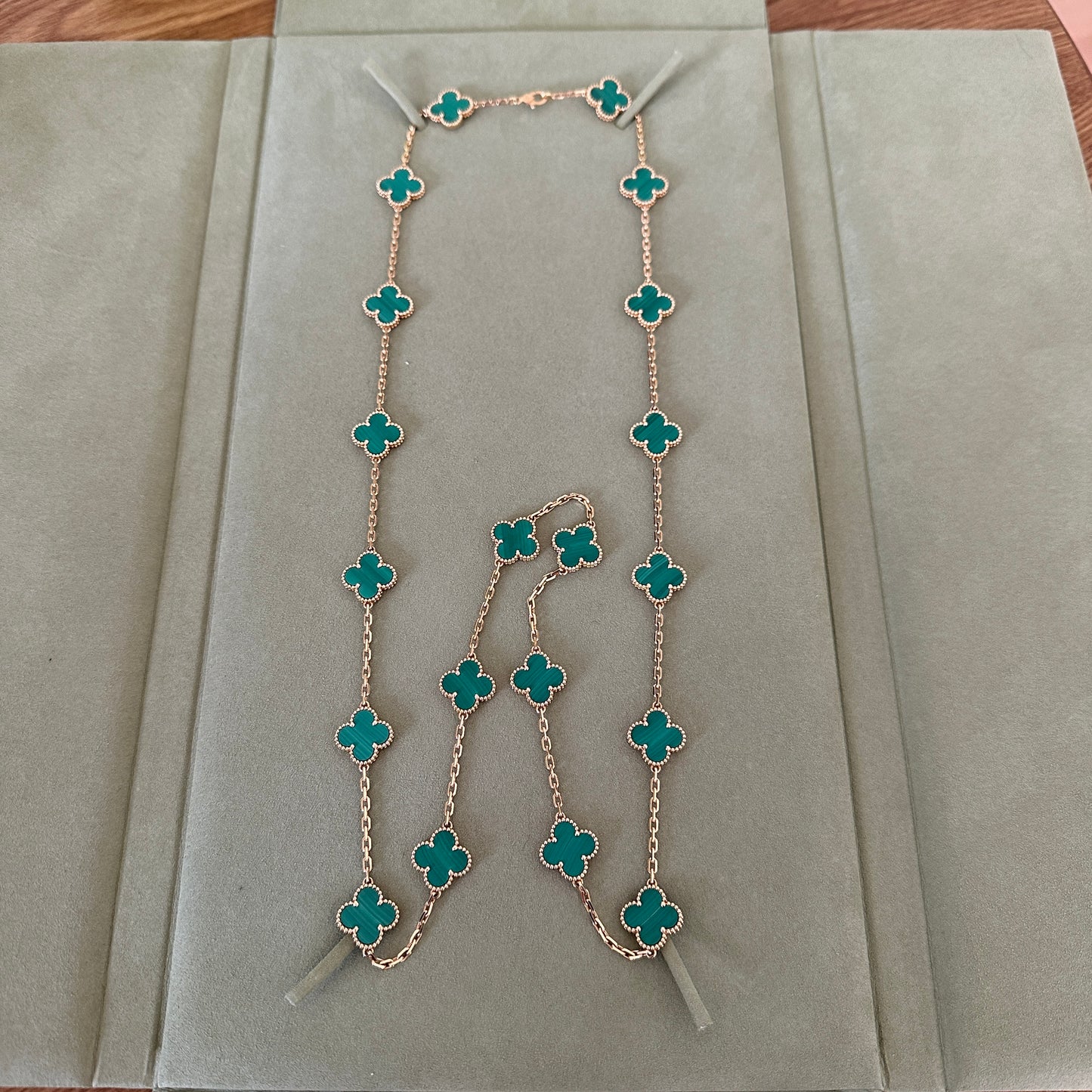 Vintage Alhambra long necklace, 20 motifs