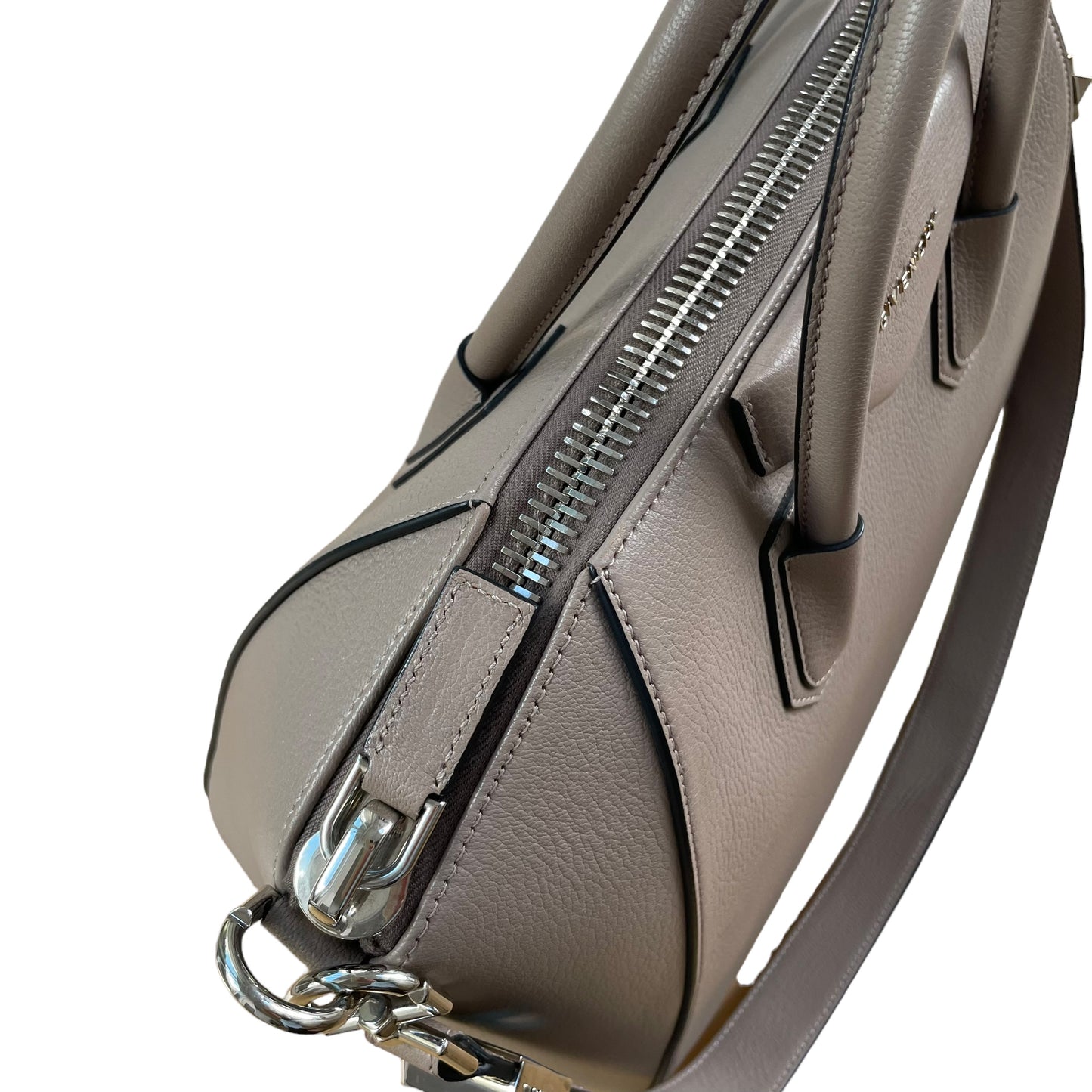 Antigona Tote Bag
