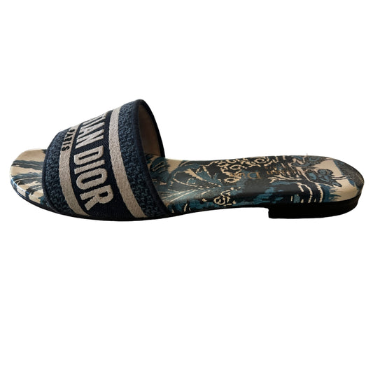 Logo Slides - 6